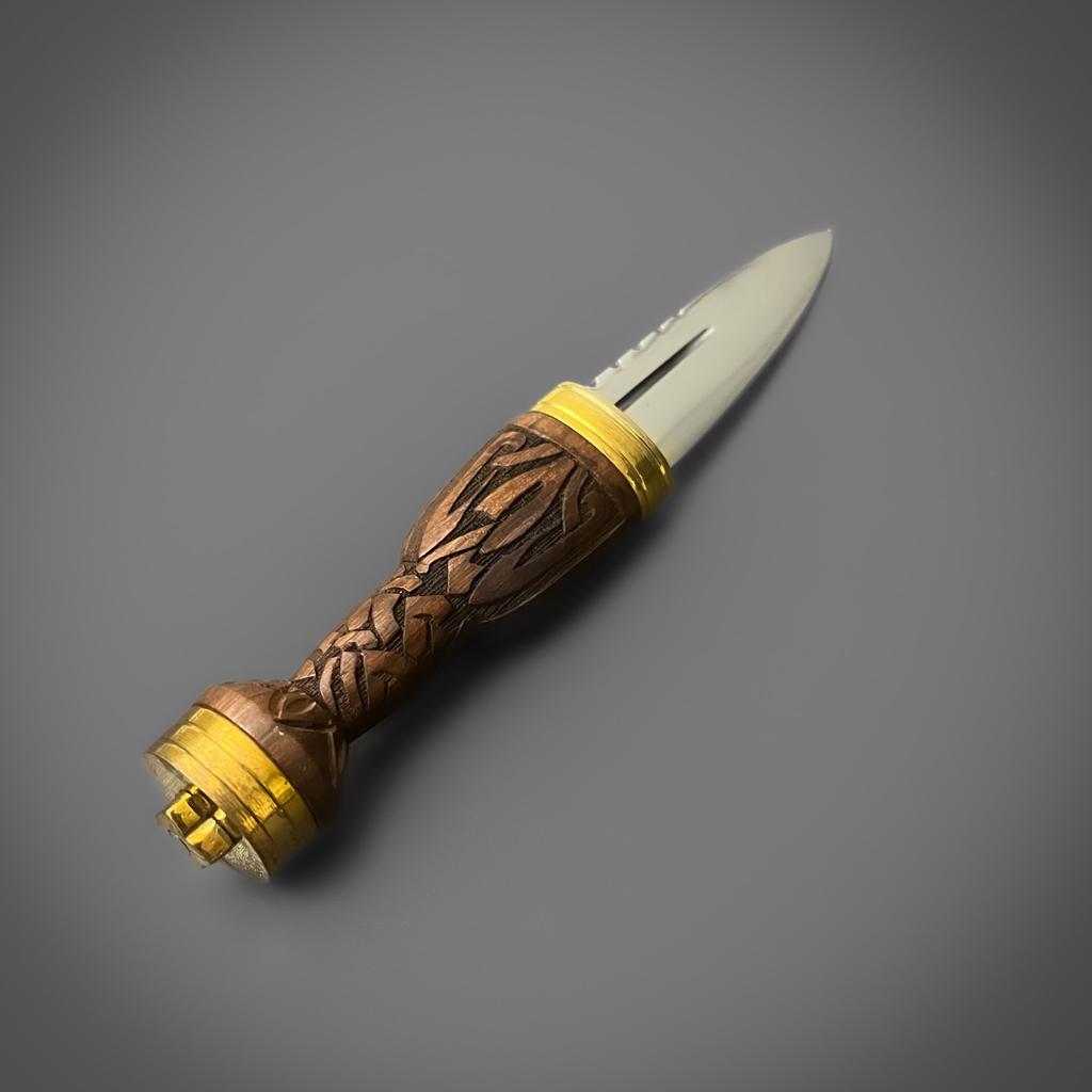 Carved Sgian Dubh