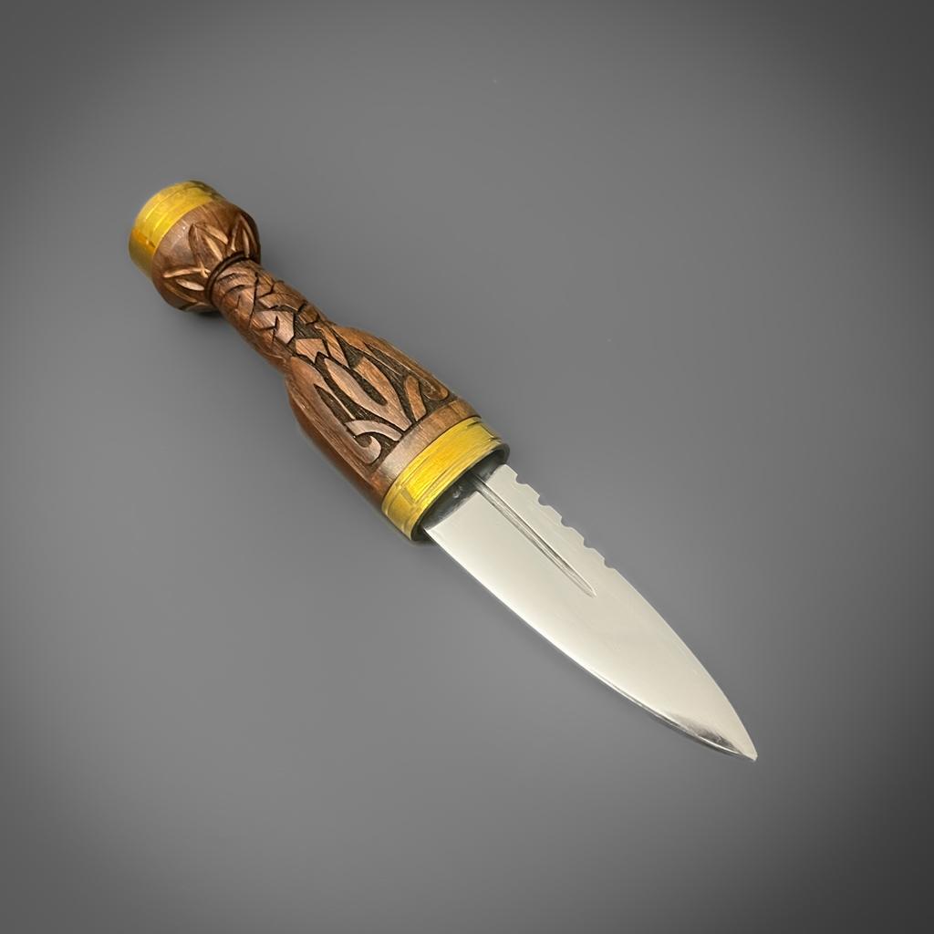 Carved Sgian Dubh