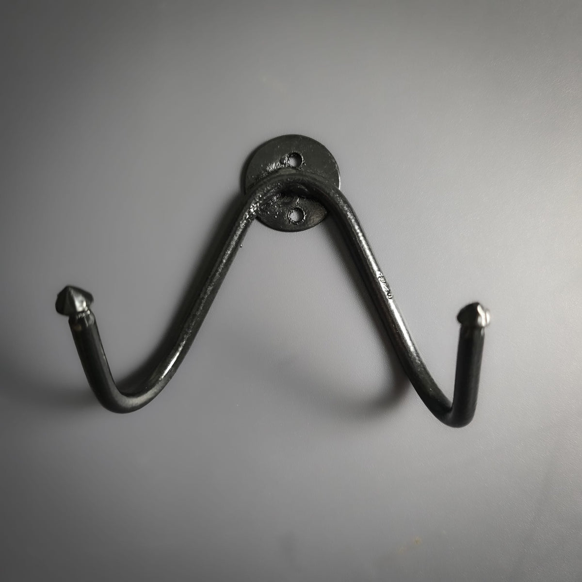 Blackened Sword Hanger - Trollkors