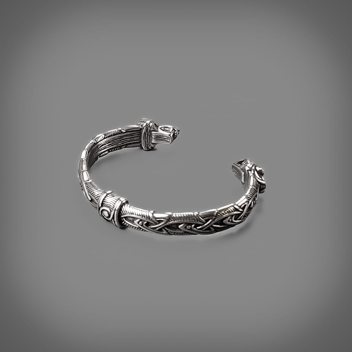 Wolf Cuff