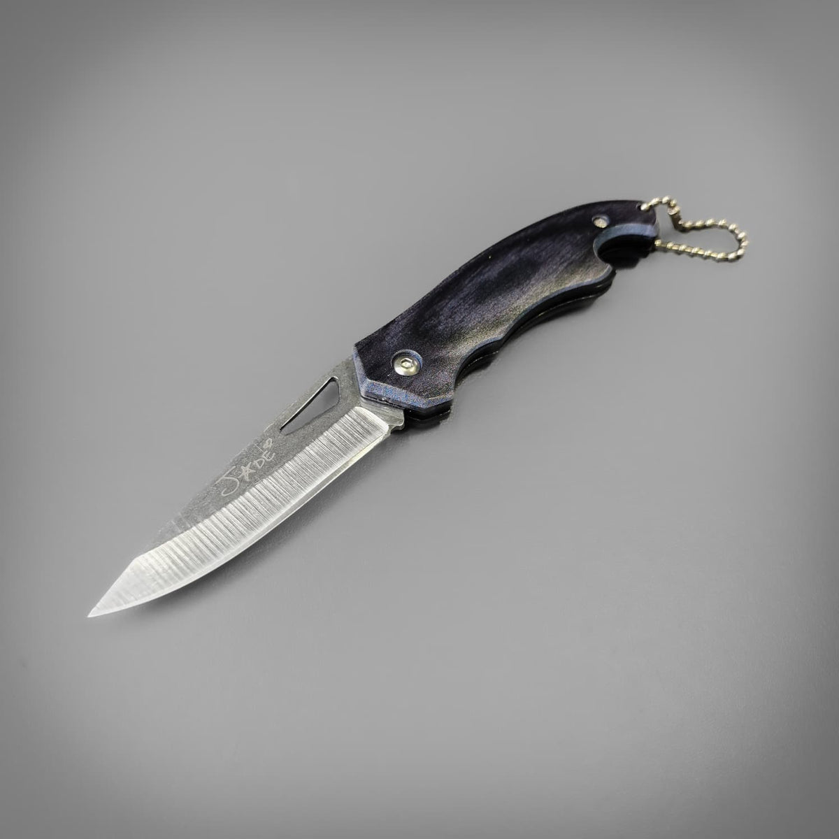 Jade - EDC