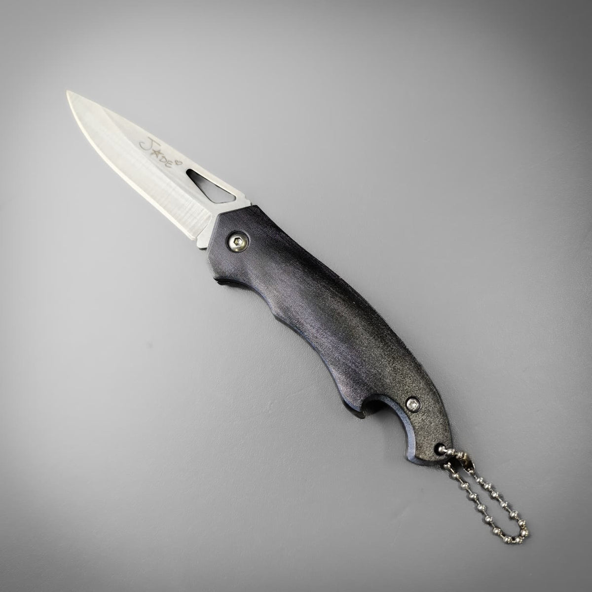 Jade - EDC