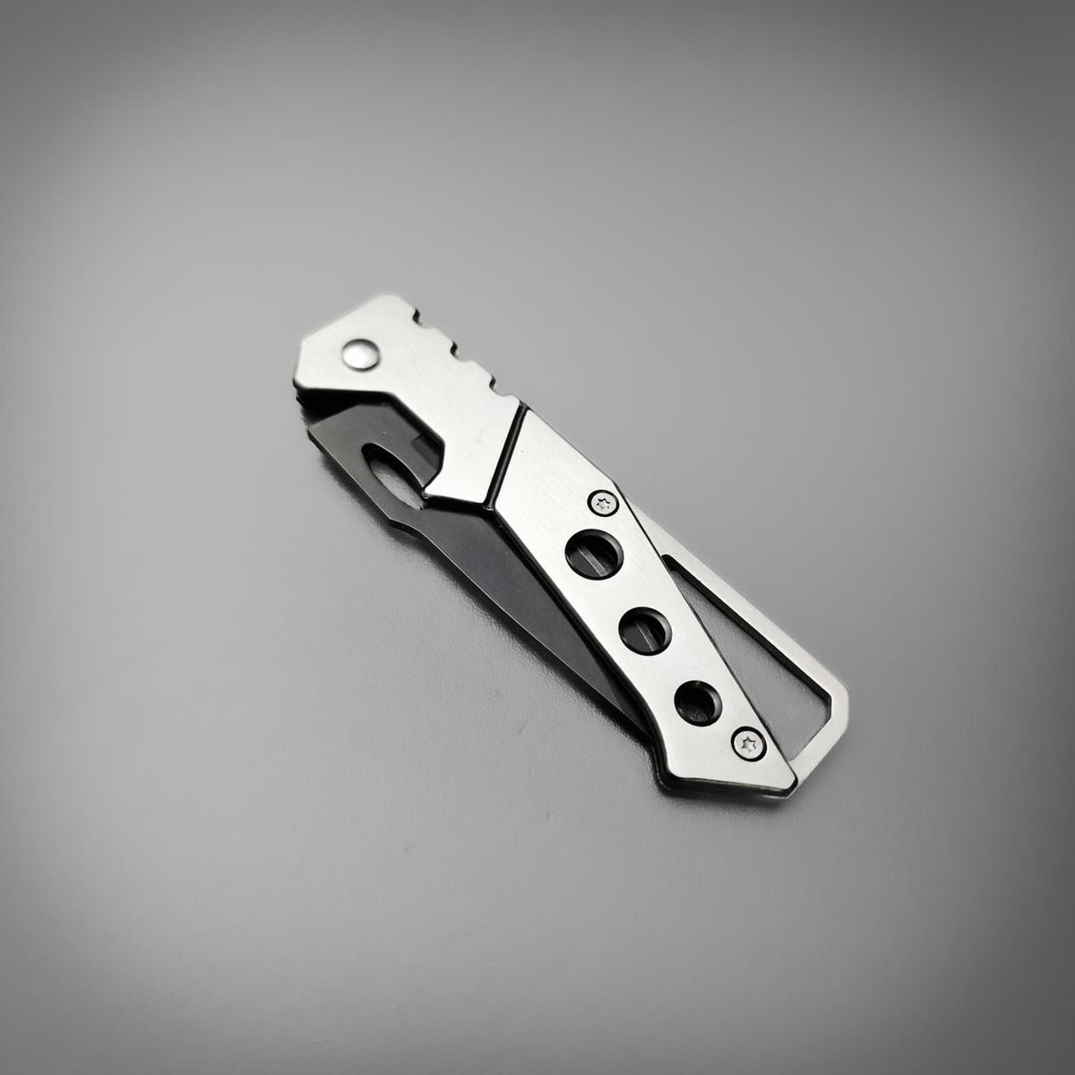 Ava - EDC
