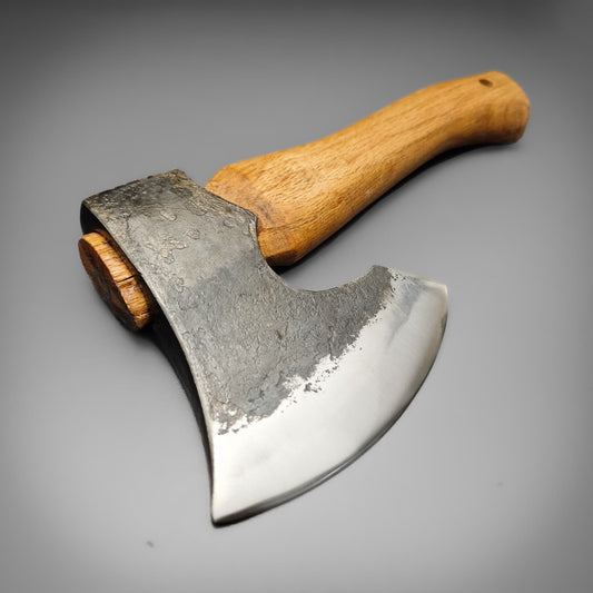 The Bushcraftsman Axe