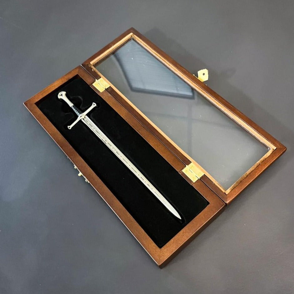 Lord of the Rings Letter Opener Anduril - De Toyboys Lord of the Rings Letter Opener Anduril - De Toyboys